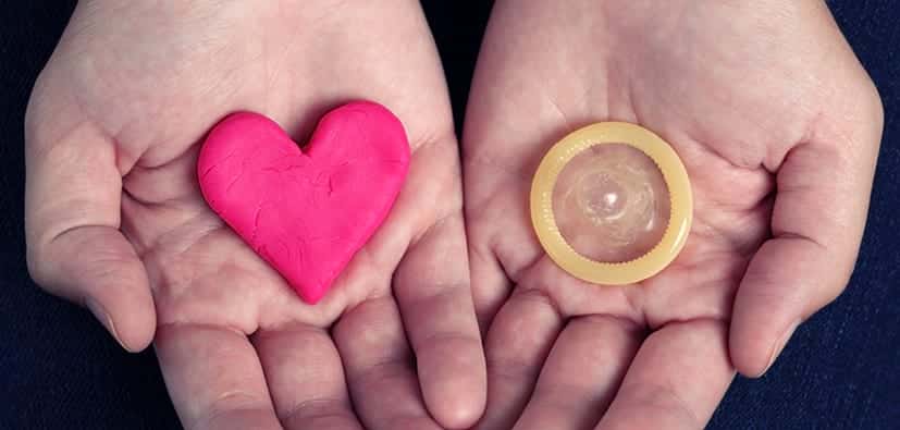 האם פליטת זרע גורמת לנשירת שיער – גורמים שחשוב להכיר