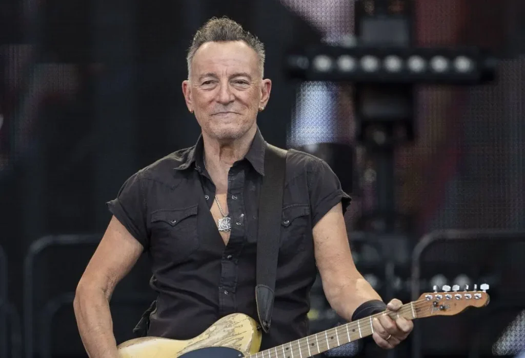 bruce-springsteen-hair-transplant-3